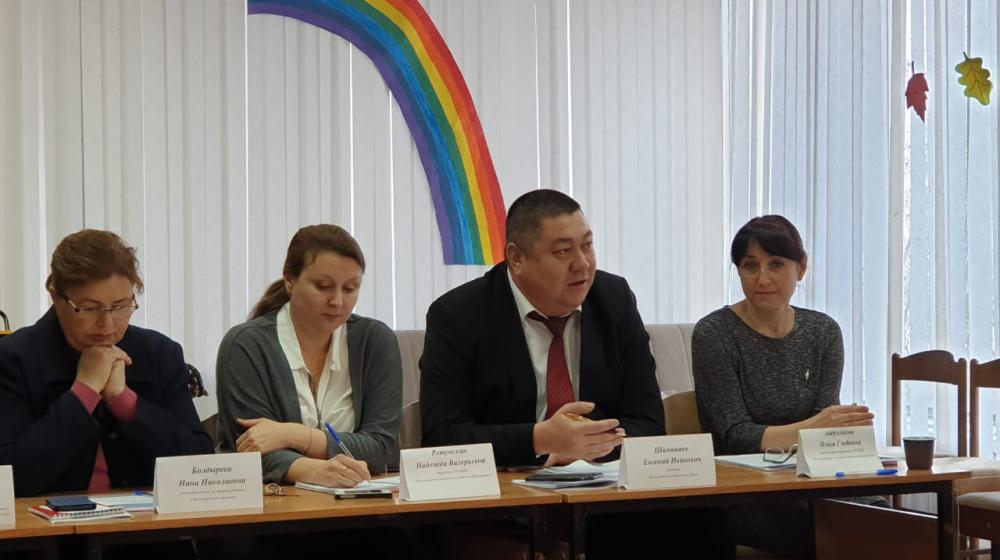 Депутат Волгоградской облдумы Евгений Шаманаев принял участие в работе круглого стола в рамках проекта «Азбука миротворчества»