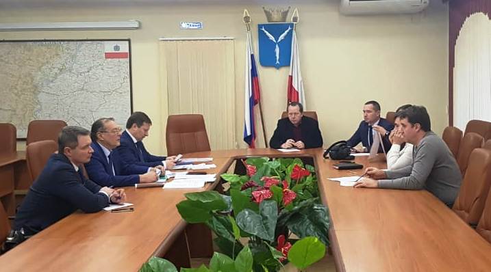 Депутаты фракции КПРФ Саратовской облдумы встретились с членами правительства области