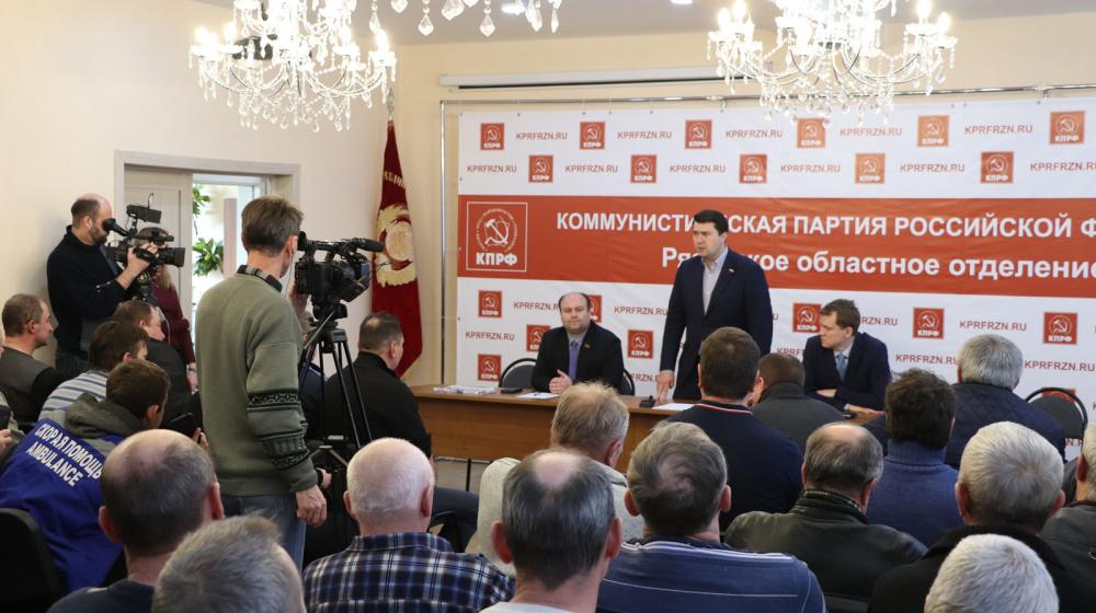 Готовы на всё! Ужасные условия труда и низкие зарплаты довели работников рязанской скорой помощи