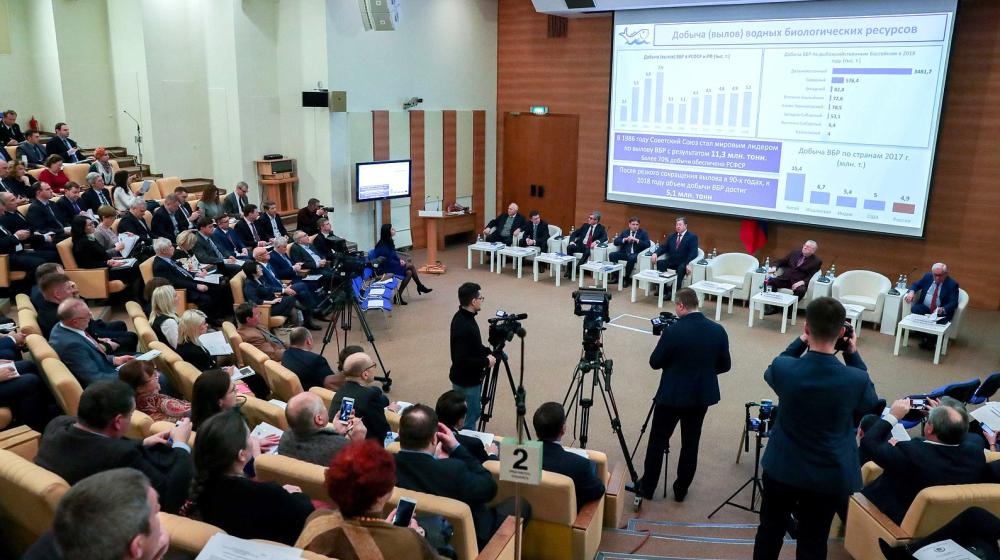 В.И. Кашин провел в Госдуме научно-практическую конференцию по развитию рыбохозяйственного комплекса Российской Федерации