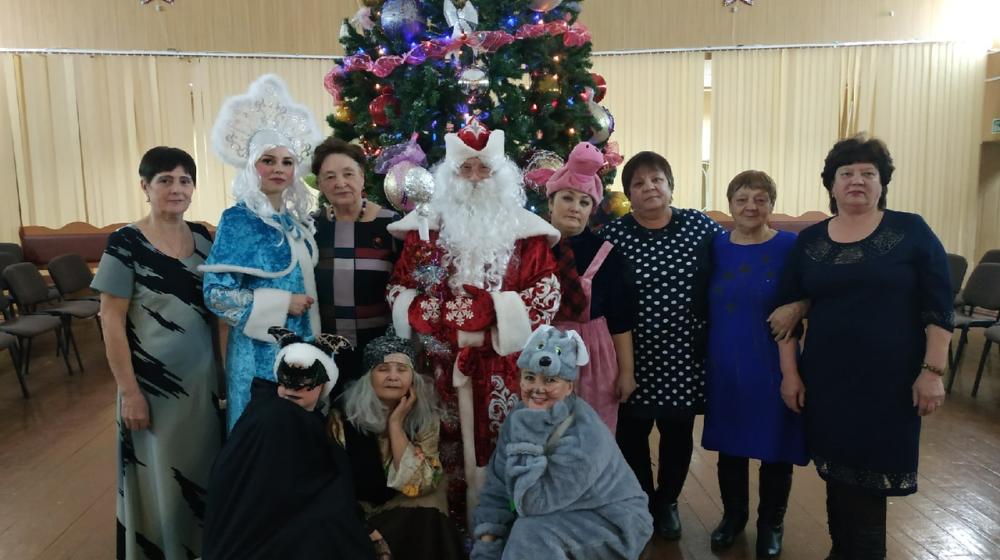 Коммунисты Тюменской области провели очередной новогодний праздник