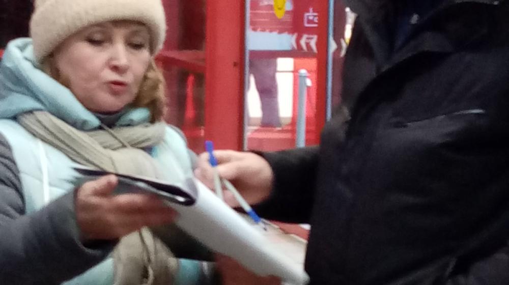 Тюменская активистка организовала сбор подписей в поддержку Павла Грудинина
