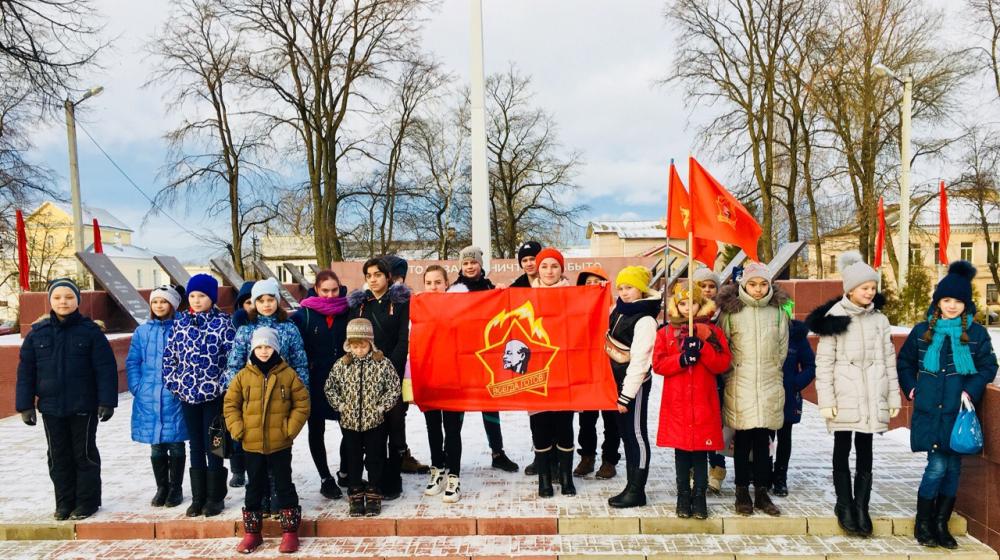 В Боровичах прошел слёт пионеров и октябрят Новгородской области
