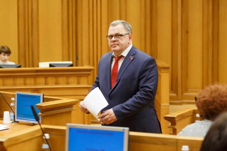 Депутат-коммунист Александр Наумов: Чтобы разрешить транспортную проблему в Подмосковье, нужно решать ряд других проблем региона