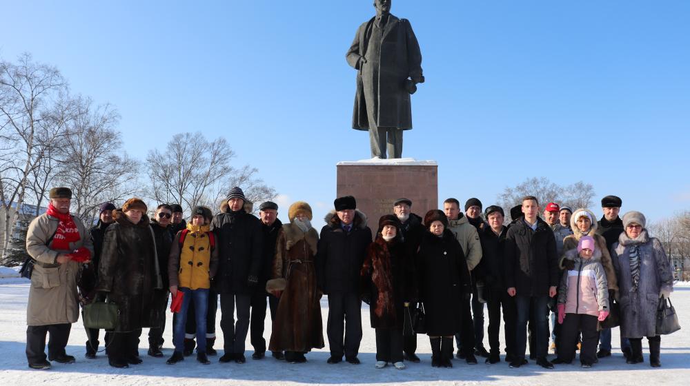 Сахалинцы почтили память вождя мирового пролетариата