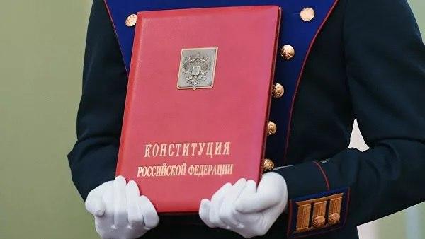 Сергей Обухов про странные кульбиты в верхах по президентской «конституционной загогулине»