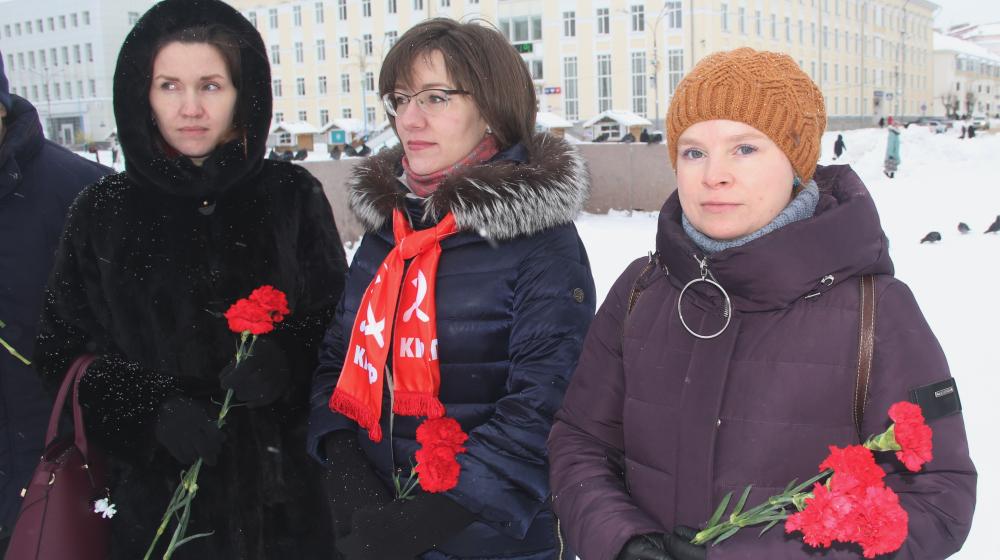 Республика Коми. Коммунисты Сыктывкара почтили память вождя мирового пролетариата