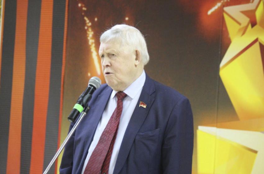 Виктор Губарев принял участие в республиканской эстафете «Знамя Победы» 