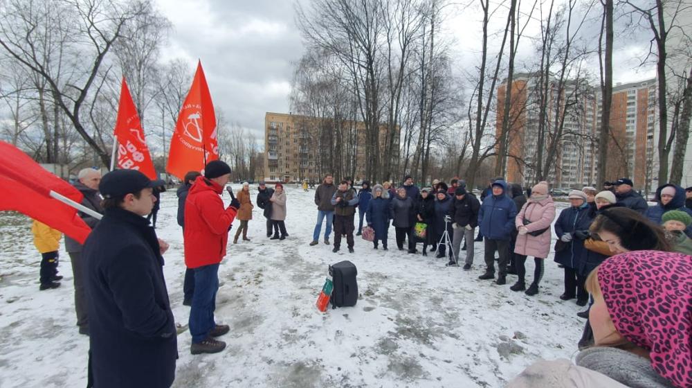 Москва, Медведково. Народный сход против строительства многоэтажки
