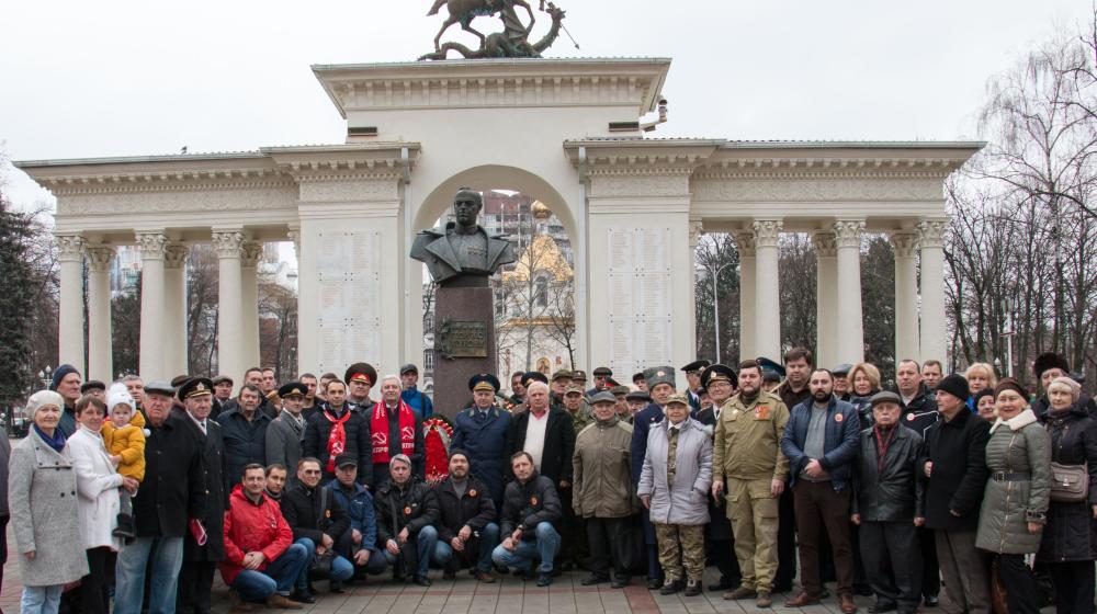 Коммунисты и беспартийные патриоты в Краснодарском крае отметили День Советской Армии и Военно-Морского Флота