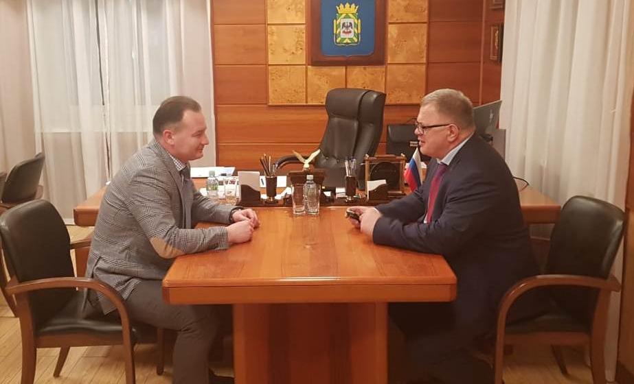 Секретарь Московского обкома КПРФ Александр Наумов провёл рабочую встречу с главой Ленинского городского округа Алексеем Спасским