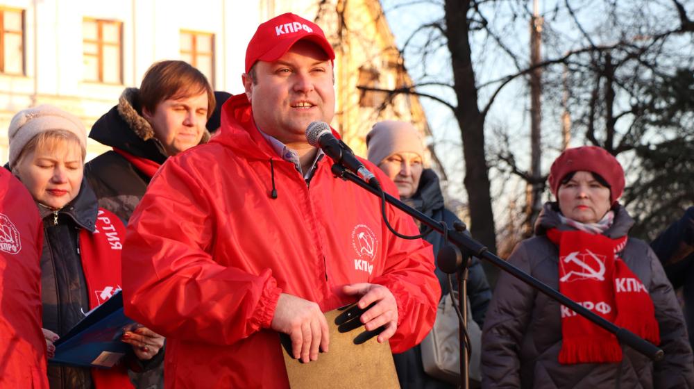В Рязани прошёл митинг в честь Дня Советской Армии и Военно-Морского Флота