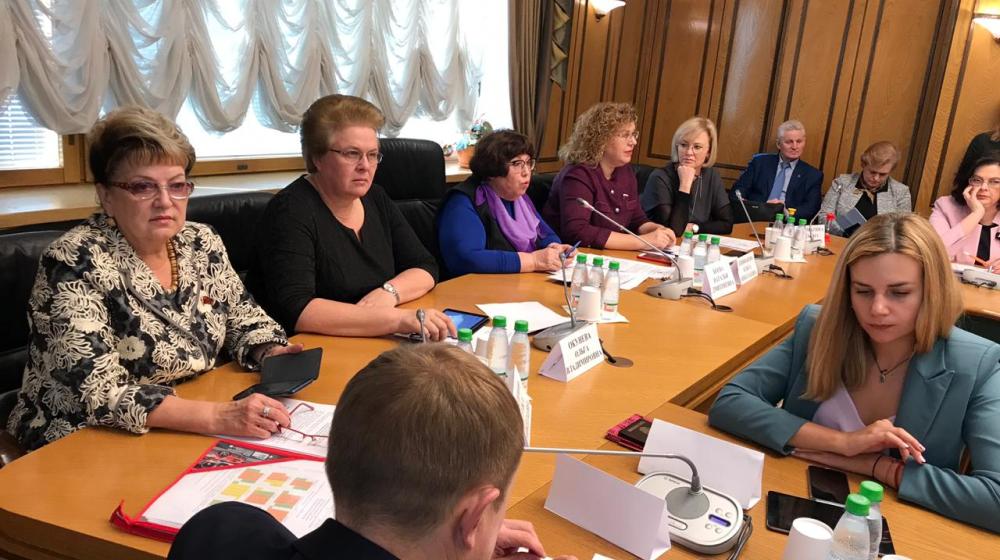 В Государственной Думе обсудили развитие женского и семейного предпринимательства на селе