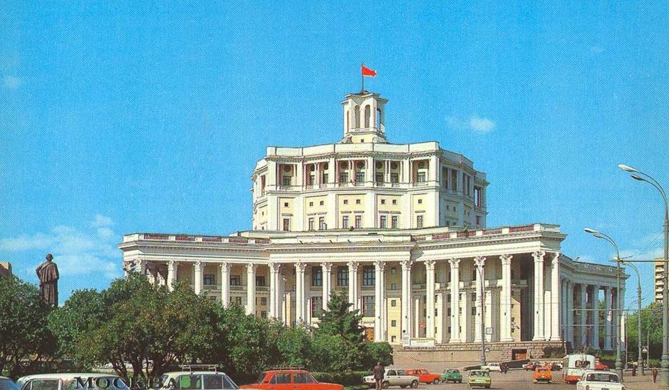 «Театру Красной - Советской - Российской армии - 90 лет!»