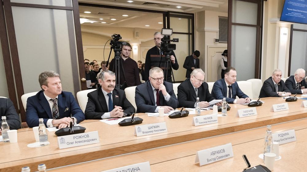 Московская область: Депутаты-коммунисты приняли участие в слушаниях по Конституции РФ