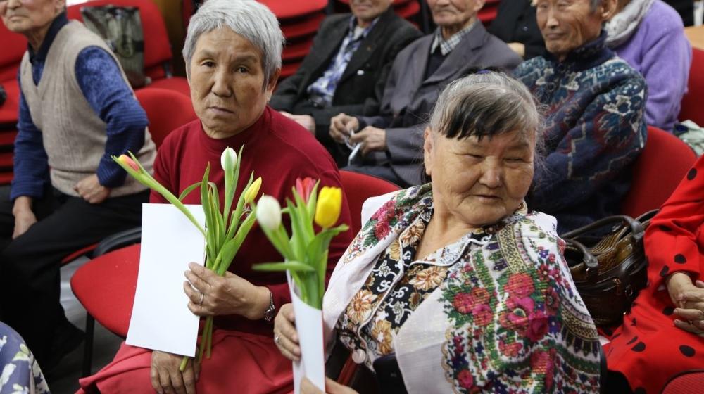 Тува. В Кызыле коммунисты провели праздничный концерт