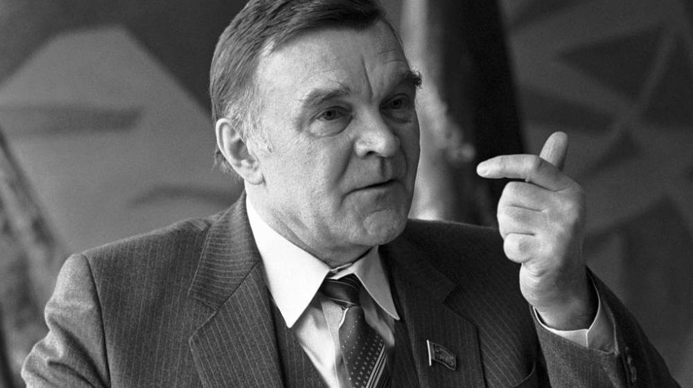 Умер советский писатель-фронтовик Юрий Бондарев