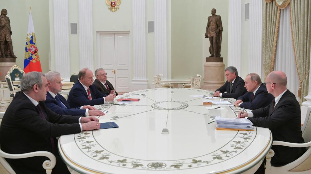 Доктор политических наук Сергей Обухов про ночные переговоры президента и лидеров парламентских фракций: «Запах досрочных выборов»