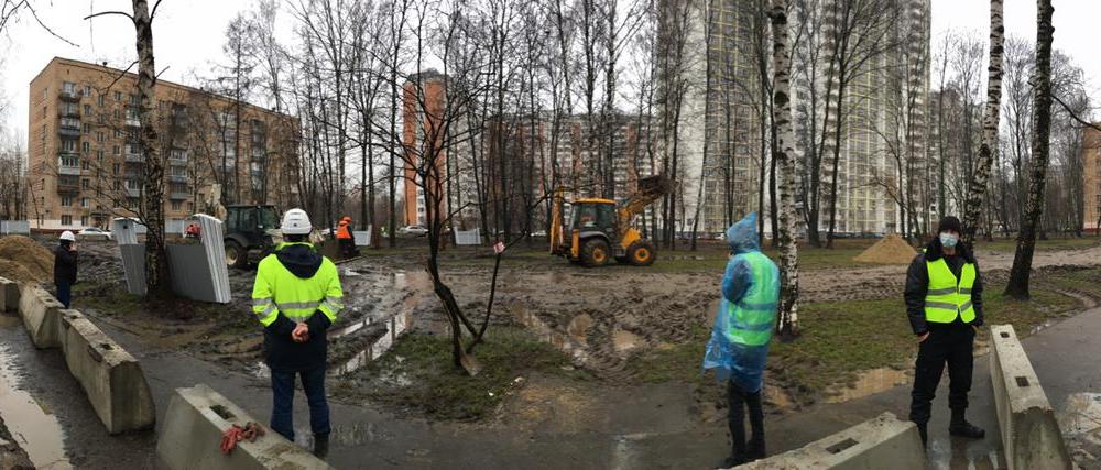 Москва. На улице Молодцова жители столкнулись с застройщиками