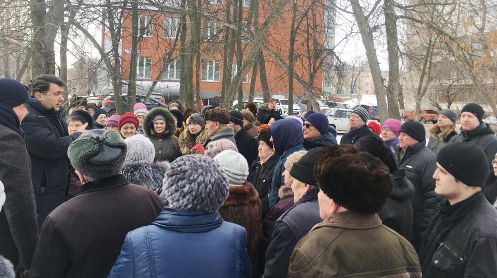 Олег Лебедев продолжает встречи с жителями Рязани, на которых рассказывает о конституционных поправках КПРФ
