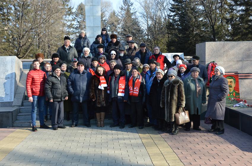 Еврейская АО. Коммунисты Биробиджана почтили память И.В. Сталина