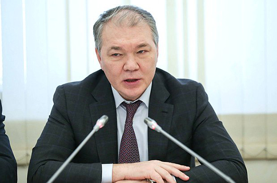 Леонид Калашников рассказал, когда в Госдуму внесут проект новых правил получения гражданства