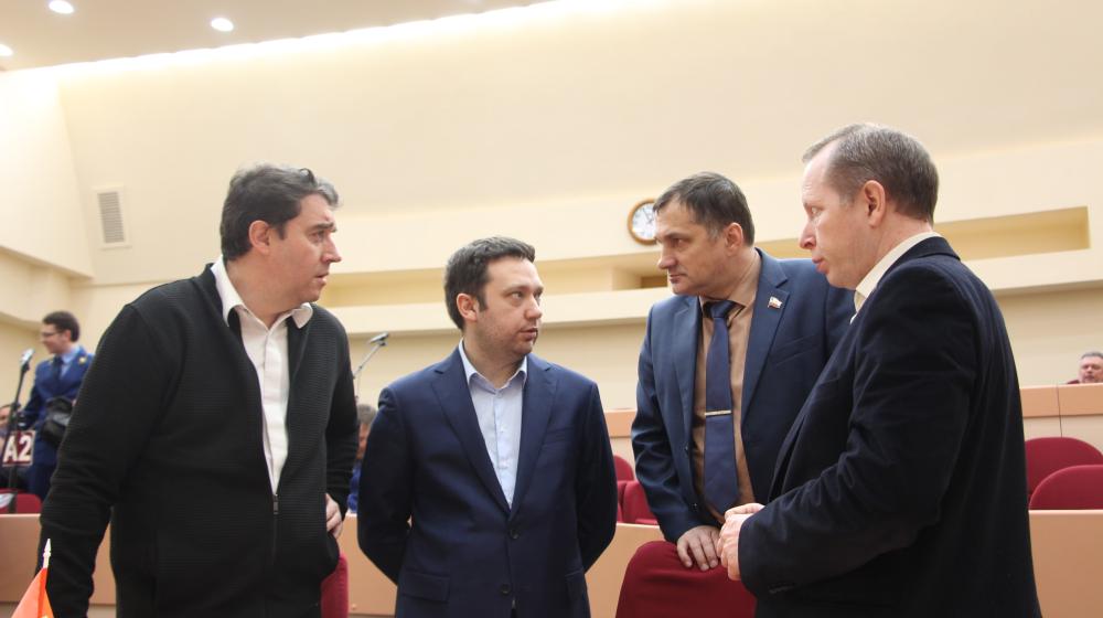 Саратовская областная дума не стала рассматривать поправки в Конституцию, предложенные депутатами-коммунистами