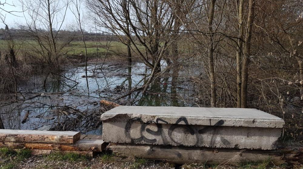 В Рязанском районе техника СПК «Вышгородский», принадлежащего депутату облдумы Митрохину, перегородила плотиной приток Оки