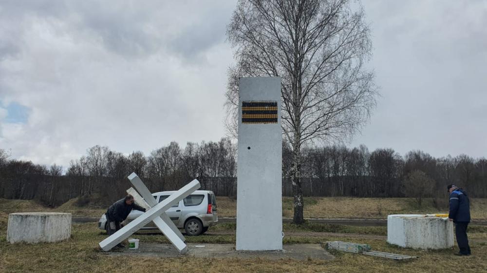 Московская область. Дмитровские коммунисты помогают нуждающимся людям и восстанавливают памятники ко Дню Победы