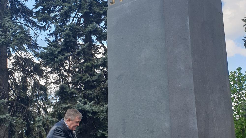 "Ленин - наша сила и гордость!". В Ростове возложили цветы в честь 150-летия вождя мирового пролетариата
