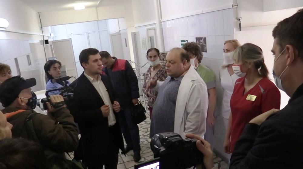 Инфекционка вместо роддома. В Саратове закрывают перинатальный центр: временно или навсегда?