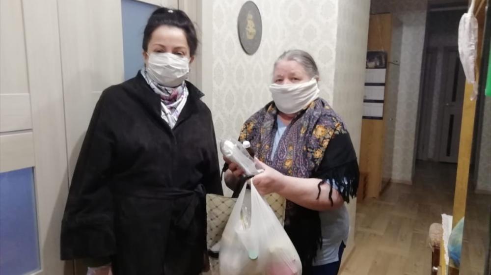 Калуга. Поздравление с 1 мая ветеранов и вручение продуктовых пакетов