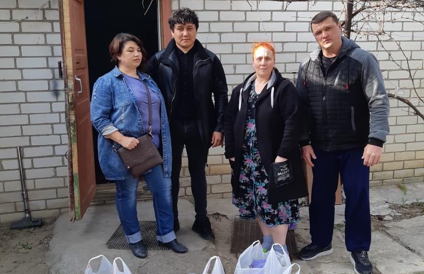 В Ленинском районе Волгоградской области депутаты-коммунисты поддержали акцию ЦК ЛКСМ «Своих не бросаем» 