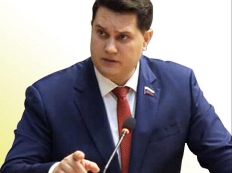 Тульская область. Депутат КПРФ Алексей Лебедев требует законодательно ограничить продажу энергетиков несовершеннолетним в регионе