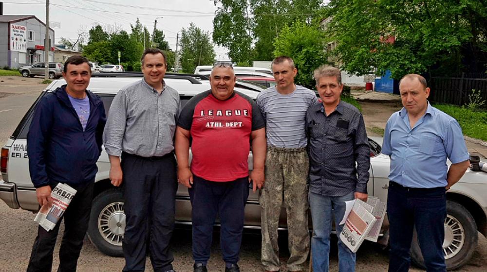 Визит лидера амурских коммунистов Романа Кобызова в южные районы Приамурья