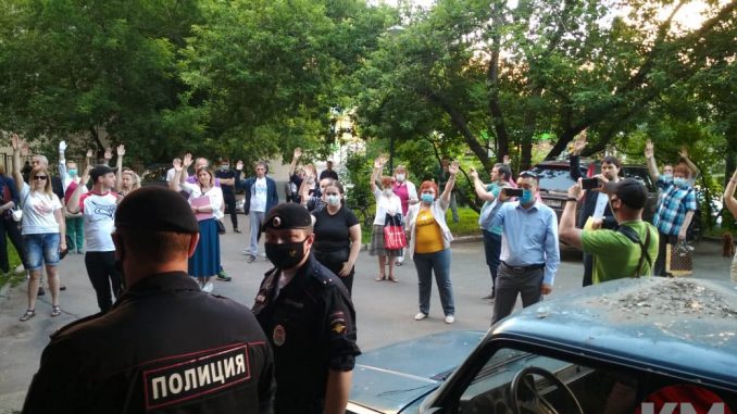 Москва. До 1 июля жителей не бить!