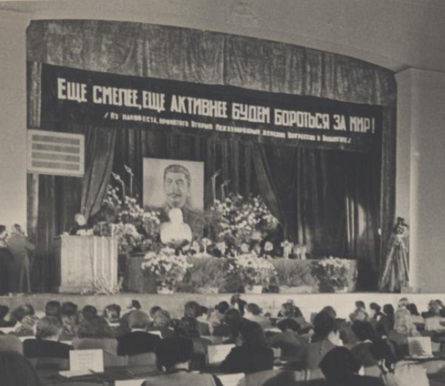 Н.А. Останина: С праздником нашим и наших детей, дорогие подруги!