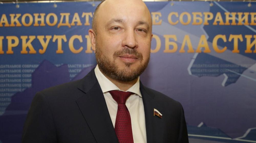 Иркутская область: Кандидат КПРФ Михаил Щапов на шаг впереди в избирательной кампании - эксперт