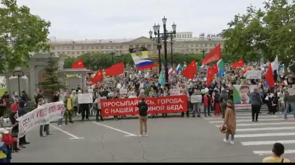 Сергей Обухов про неумирающий Хабаровский протест под красными знамёнами