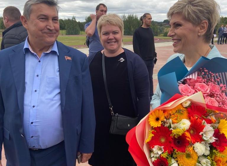 Московская область. Зампред Мособлдумы Константин Черемисов поздравил школьников Волоколамска