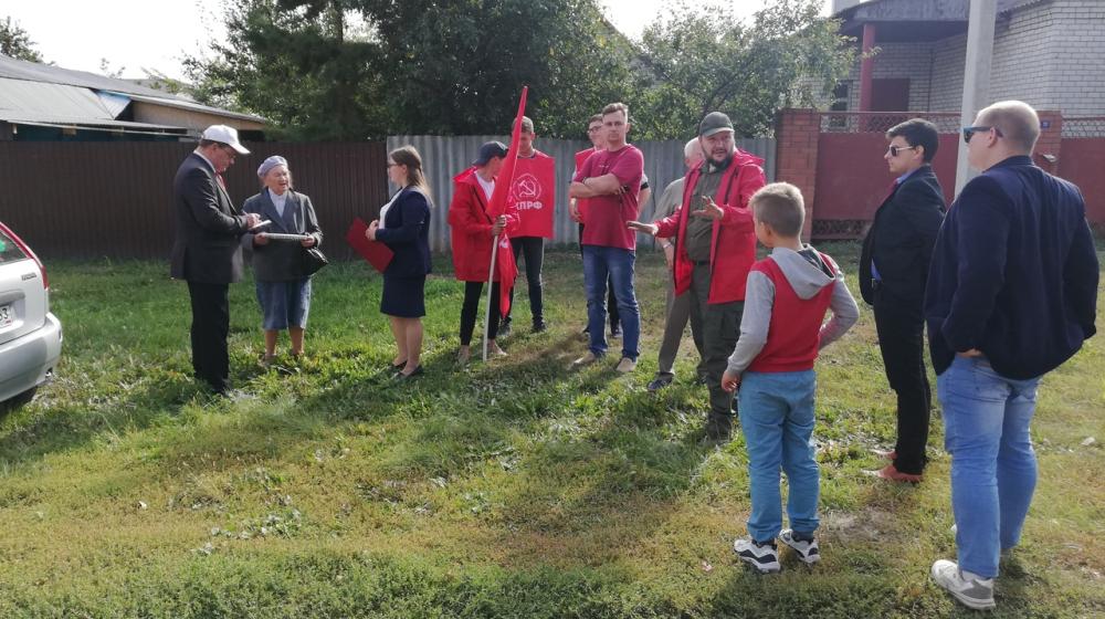 Самарская область. В прошедшие выходные КПРФ провела шесть собраний граждан с участие Алексея Лескина