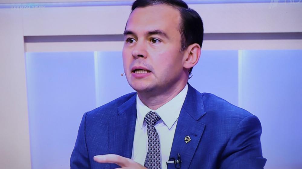 Юрий Афонин на Первом канале: Зачем российские СМИ с утра до вечера обсуждают судьбу штанов Навального?