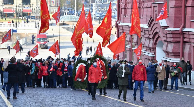 Возложение цветов к Мавзолею В.И. Ленина
