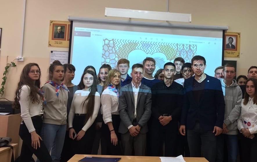 Самарские комсомольцы провели патриотические уроки
