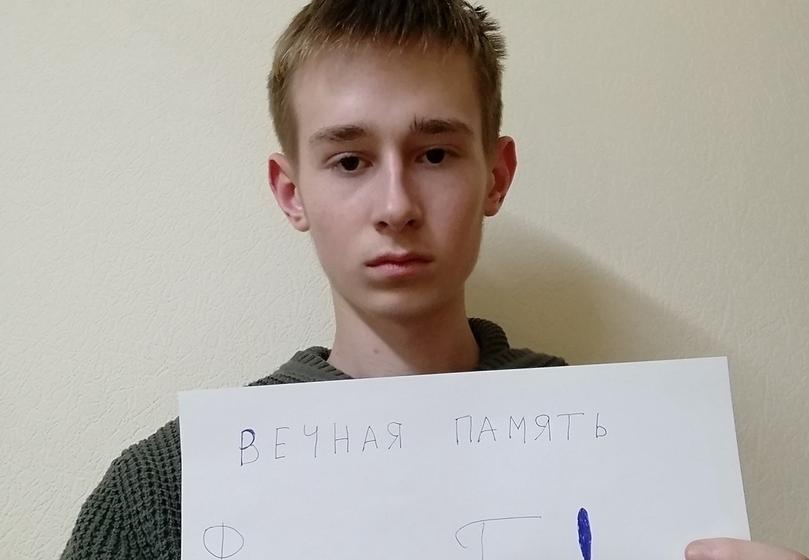 «Нашу песню не убьешь!». Саратовский комсомол присоединился к международной акции солидарности
