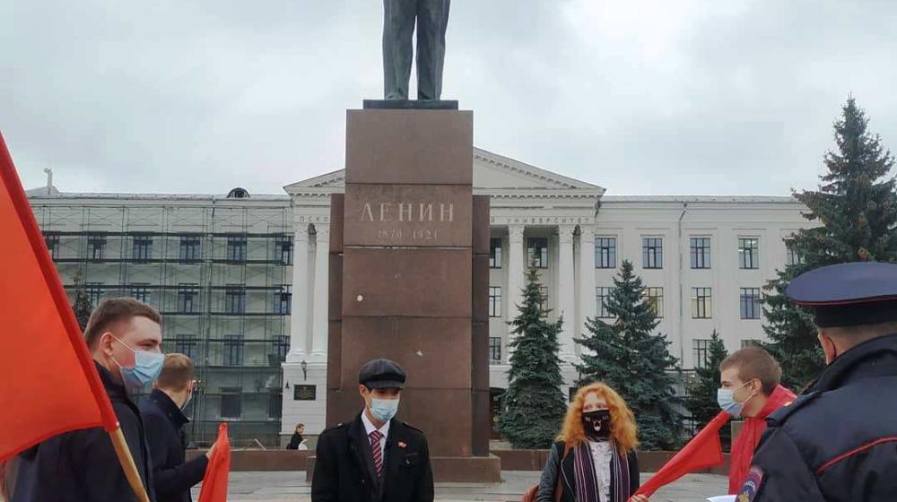 Псковская область: Ленин! Партия! Комсомол!