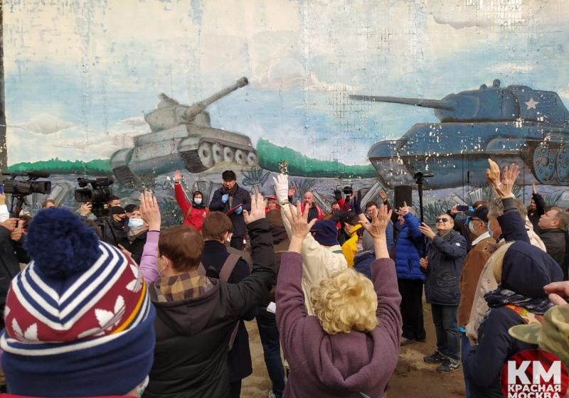 «Под надзором». Полиция чуть не сорвала встречу с депутатом в столичном районе Митино