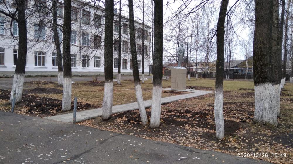 Нижегородская область. В Шахунье коммунисты отреставрировали памятник В.И. Ленину