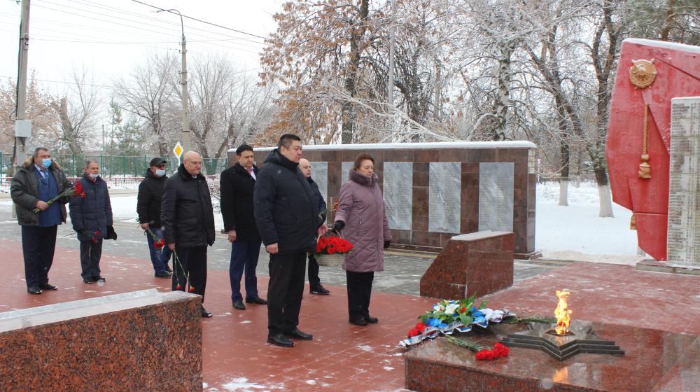 Сталинградские коммунисты провели серию памятных акций в честь освобождения Калача-на-Дону