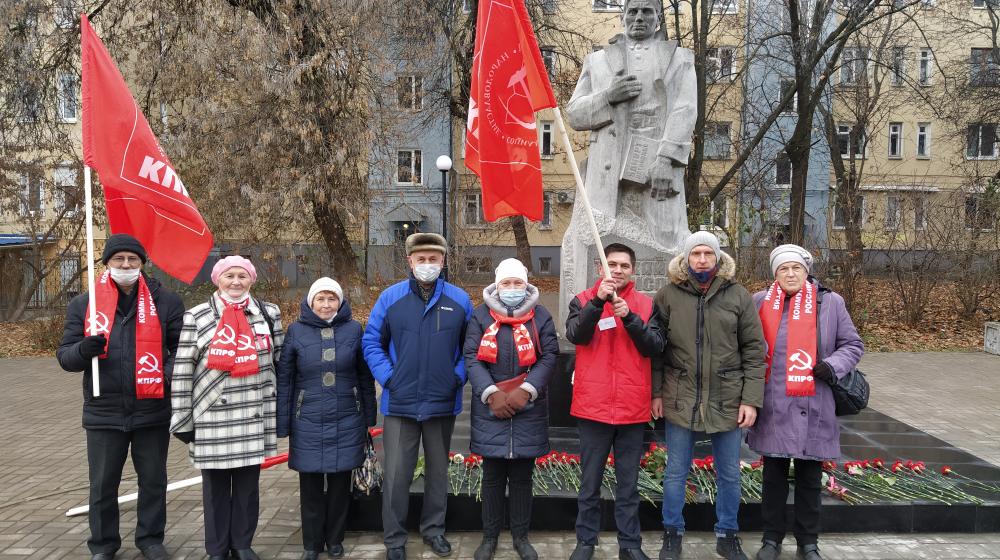 Коммунисты Удмуртии отметили столетие своей республики